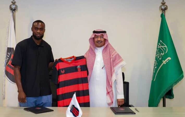 الرياض السعودي يتعاقد مع محمد كوناتي