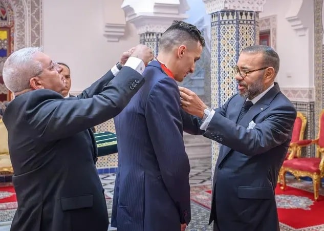 الملك محمد السادس ملك المغرب يستقبل العداء سفيان البقالي