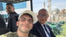 زيزو برفقة محاميه