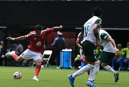الأهلي و بالميراس