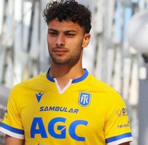 محمد ياسر لاعب الأهلي