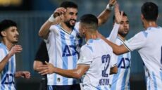 بيراميدز و اوكلاند سيتي